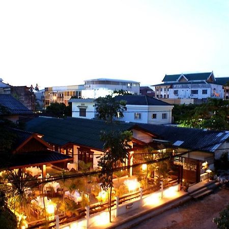 Avilla Phasouk Hotel Vientiane Esterno foto
