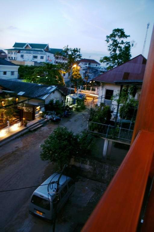 Avilla Phasouk Hotel Vientiane Esterno foto