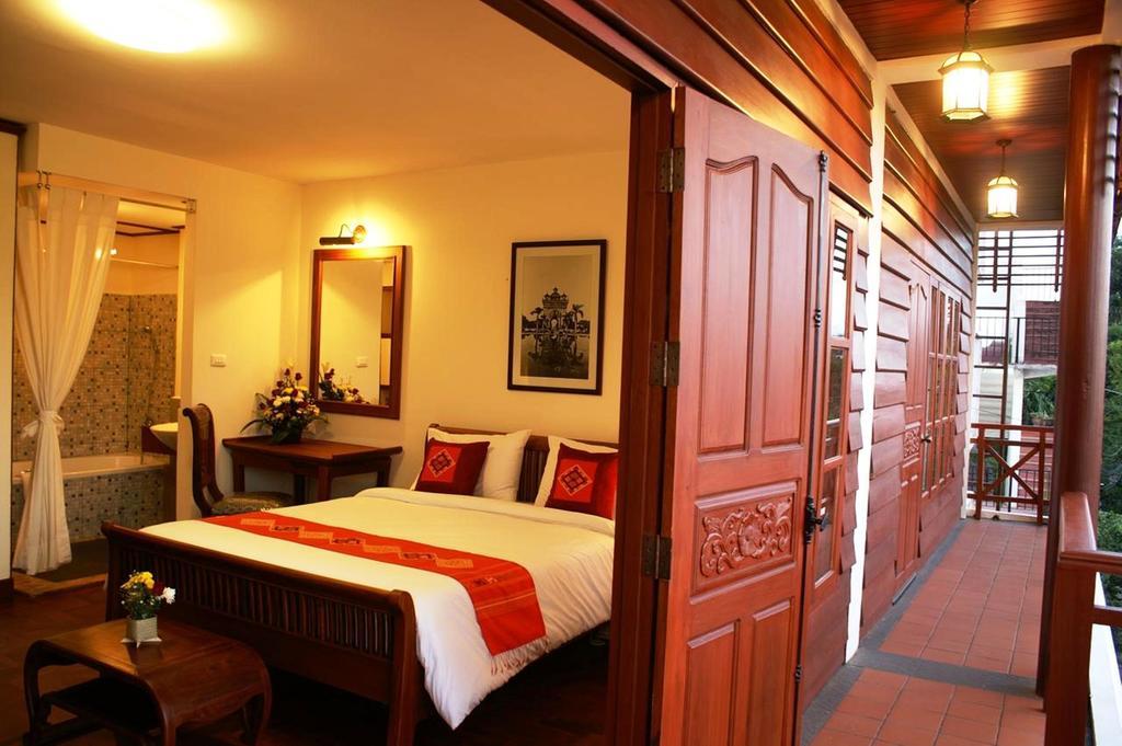 Avilla Phasouk Hotel Vientiane Esterno foto