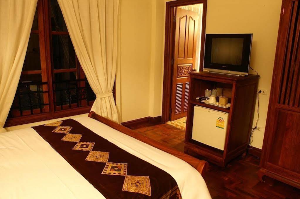 Avilla Phasouk Hotel Vientiane Esterno foto